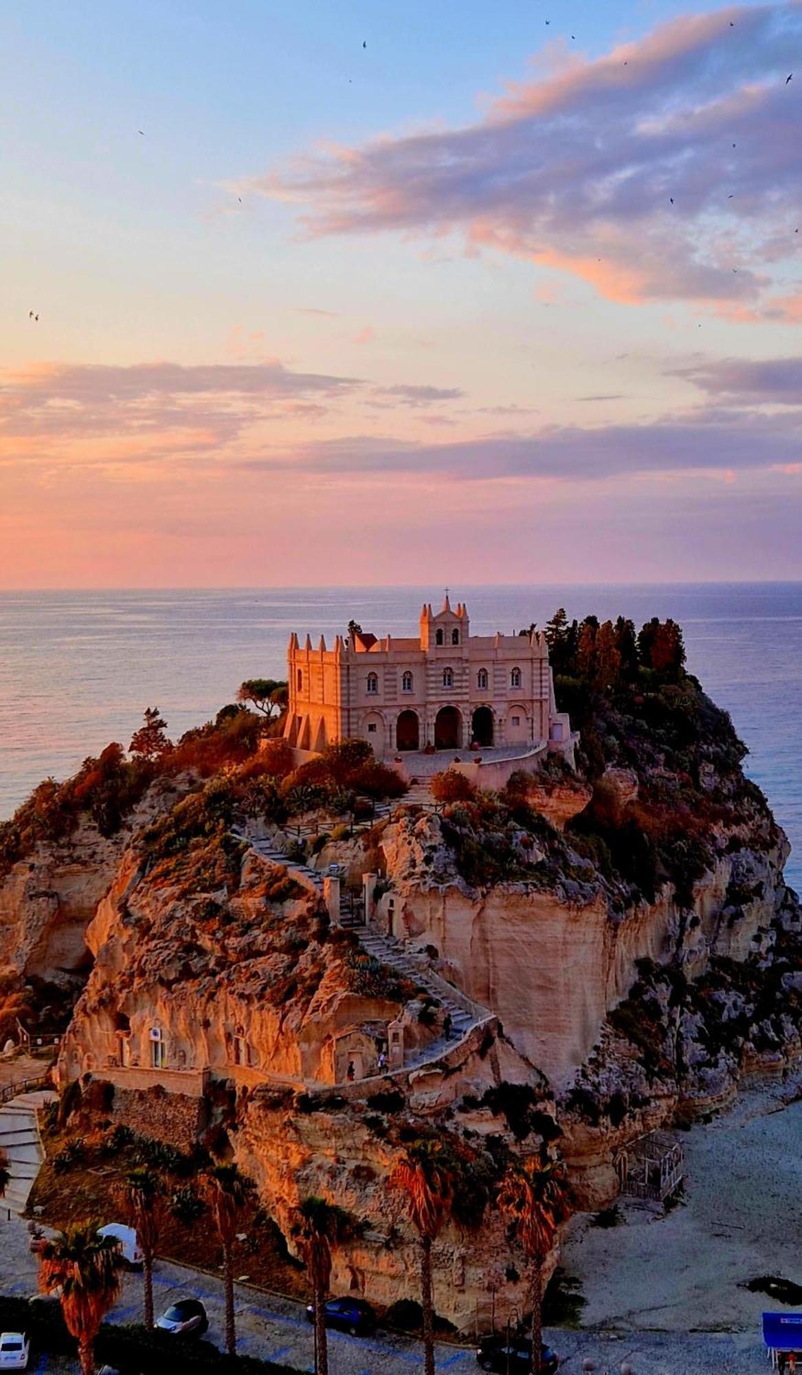In The Heart Of The Historic Center, Near The Sea Apartment Tropea Exterior photo
